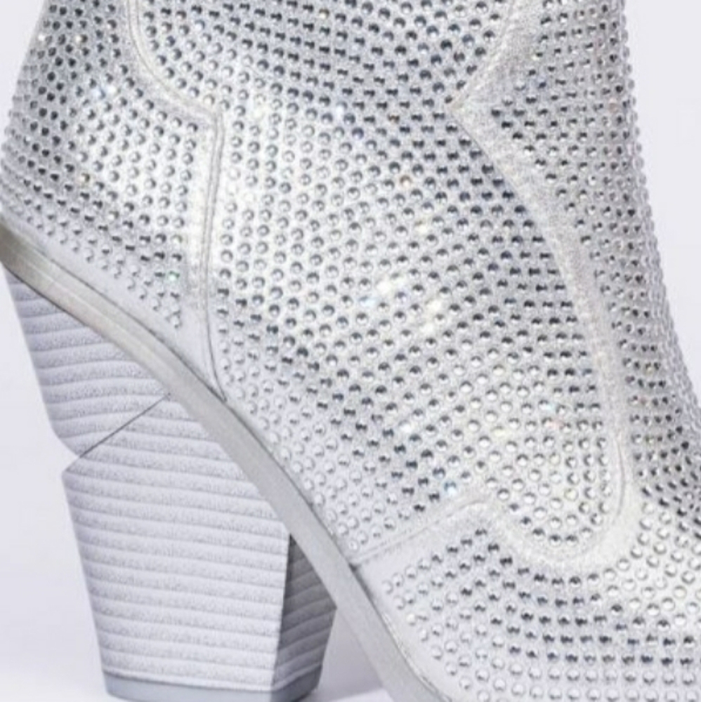 NIB Silver Rhinestone Boots - Picture 5 of 5